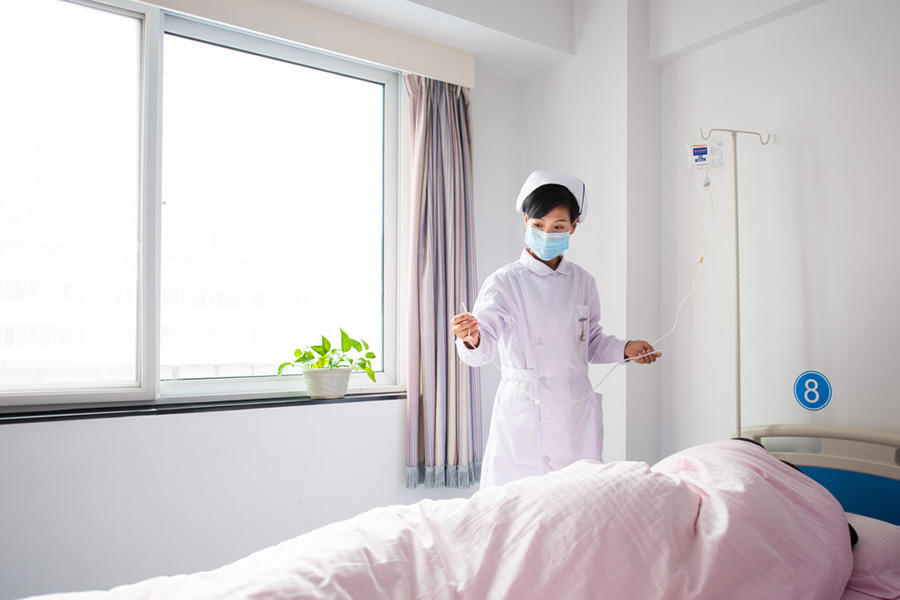在供卵试管婴儿助孕移植过程中，我可以放入多少个胚胎？